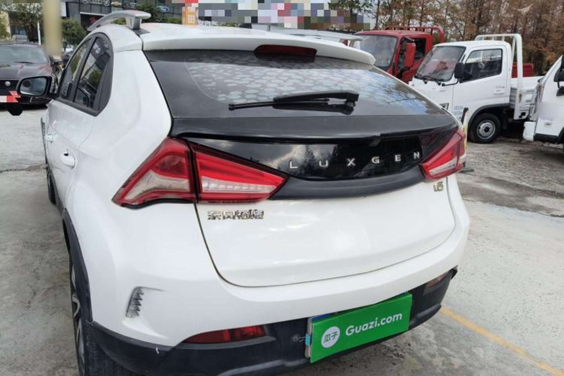 Used Luxgen U5 SUV 2017 1.6L Manual Knight Edition Exterior 4