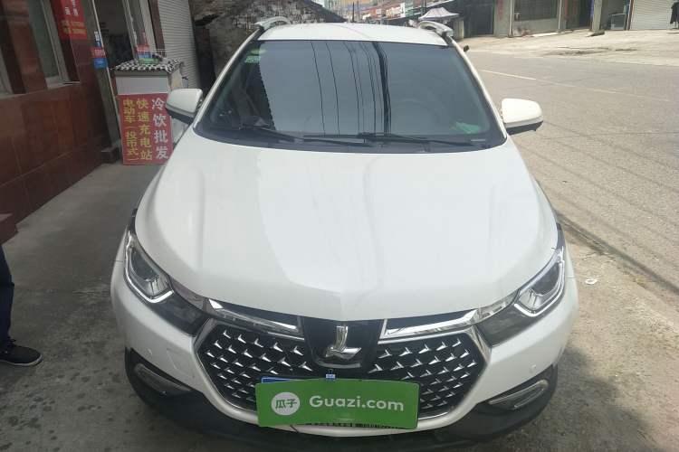 Used Luxgen U5 SUV 2017 1.6L Manual Knight Edition Front