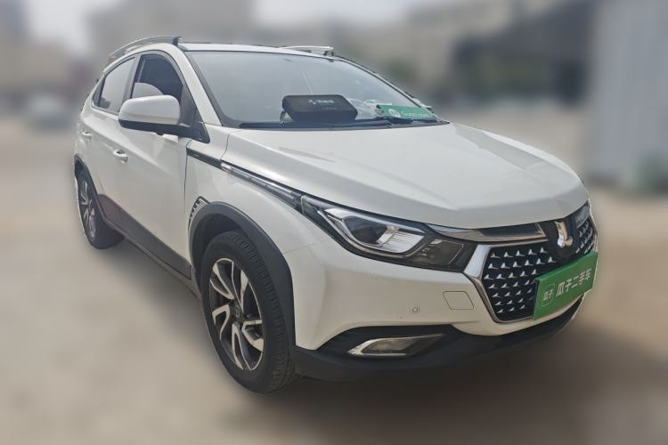 Used Luxgen U5 SUV 2017 1.6L CVT Jazz Edition Front Right 45 Deg