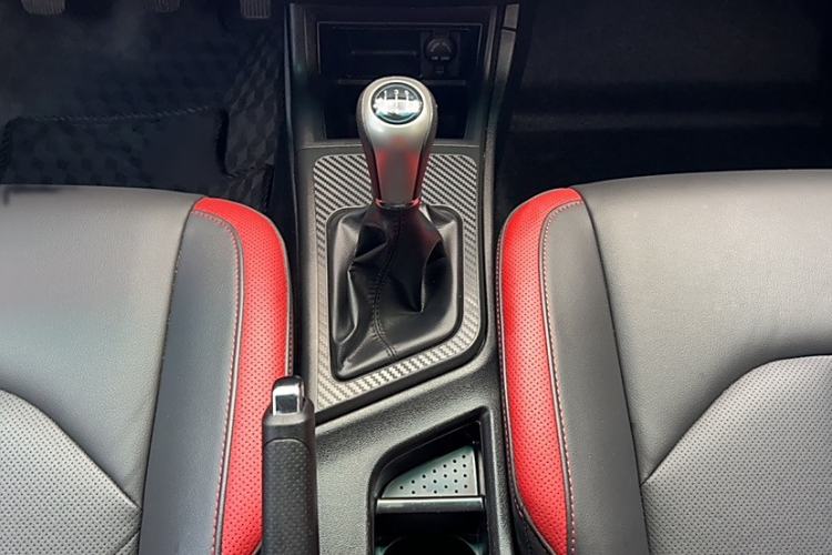Used Luxgen U5 SUV 2017 1.6L Manual MingShi Edition Gear Lever