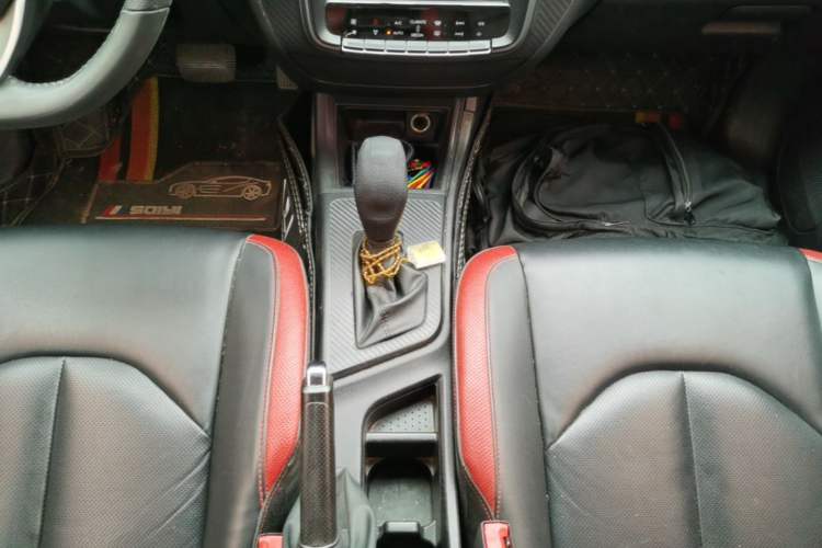 Used Luxgen U5 SUV 2017 1.6L CVT Jazz Edition Gear Lever