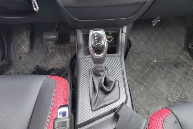 Used Luxgen U5 SUV 2017 1.6L CVT Knight Edition Gear Lever