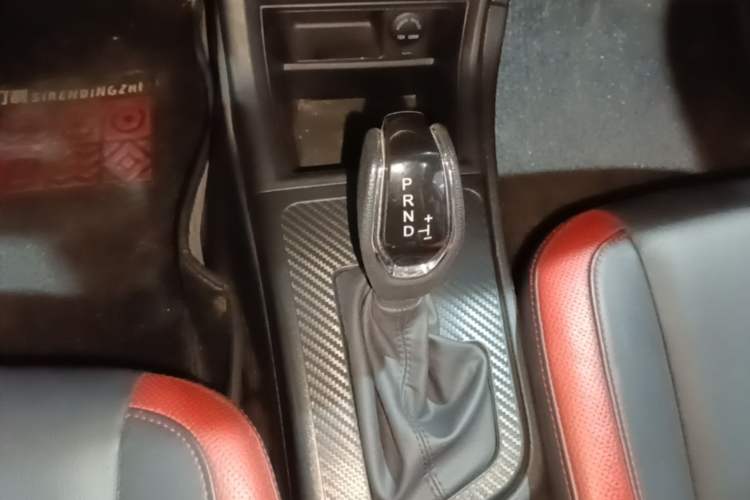 Used Luxgen U5 SUV 2017 1.6L CVT Flagship Edition Gear Lever