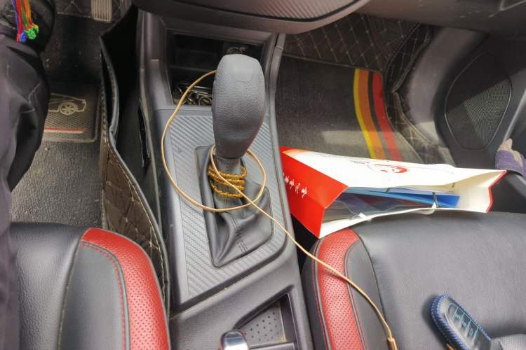 Used Luxgen U5 SUV 2017 1.6L CVT Jazz Edition Gear Lever