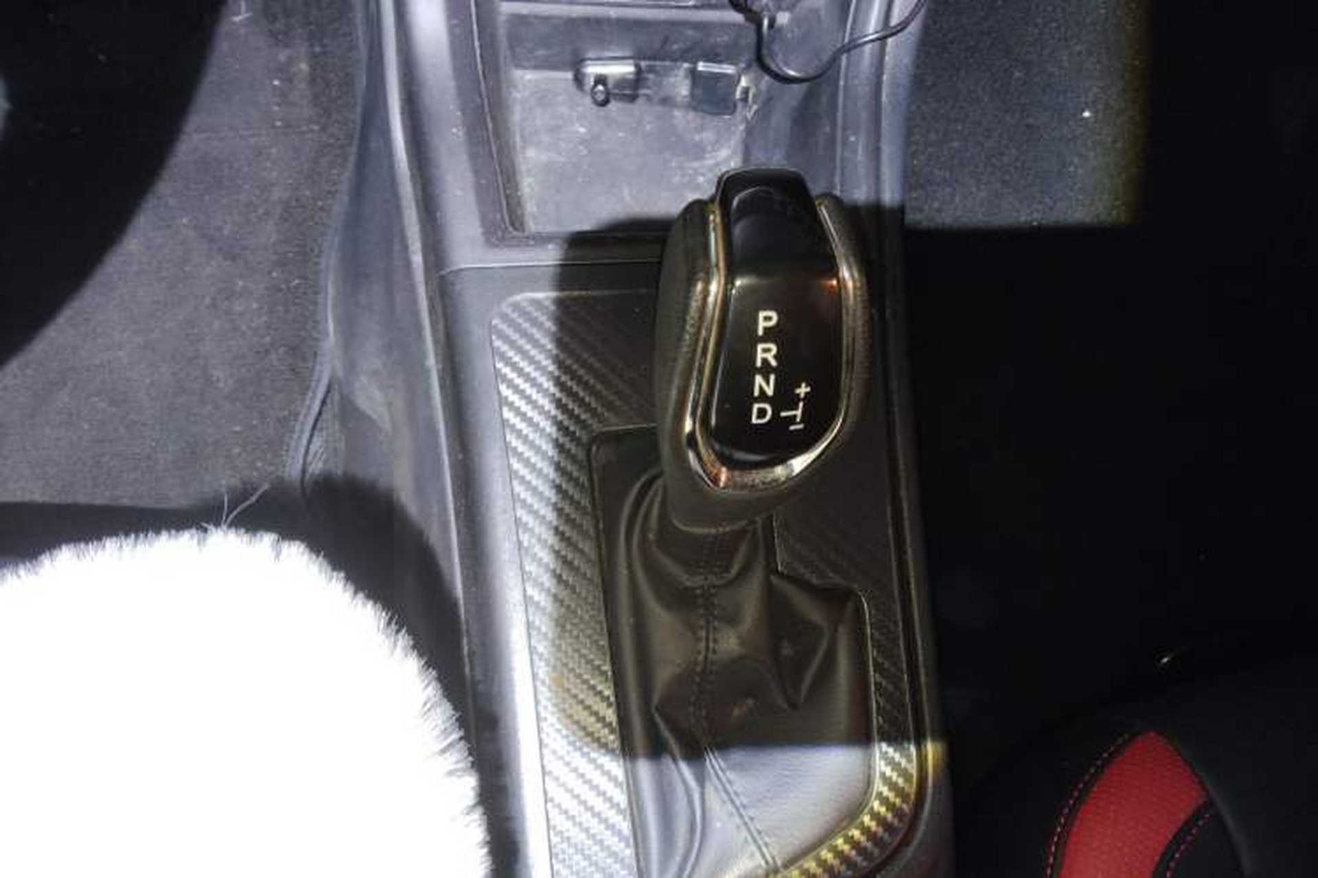 Used Luxgen U5 SUV 2017 1.6L CVT Jazz Edition Gear Lever