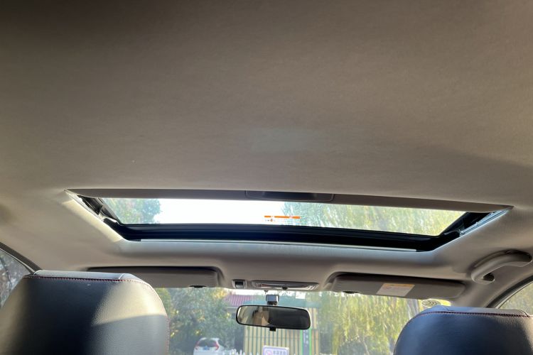Used Luxgen U5 SUV 2017 1.6L CVT Jazz Edition Headliner