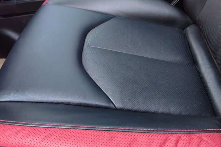 Used Luxgen U5 SUV 2017 1.6L CVT Jazz Edition Interior 6