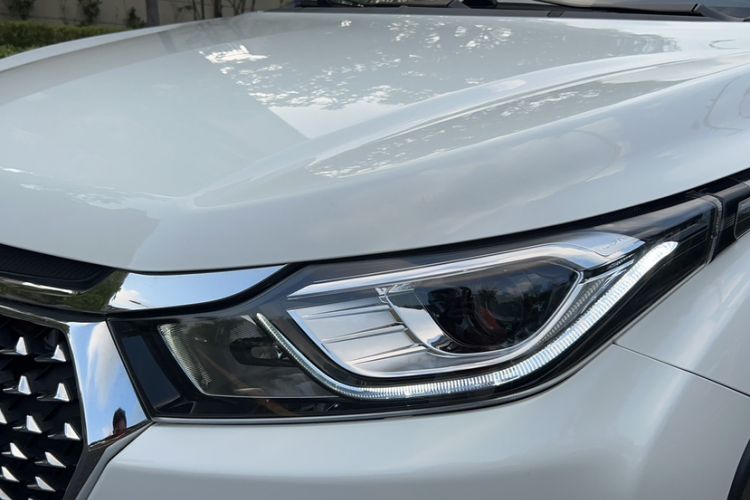 Used Luxgen U5 SUV 2017 1.6L Manual MingShi Edition Left Front Headlight