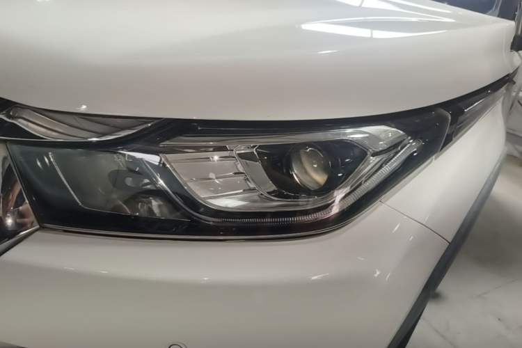 Used Luxgen U5 SUV 2017 1.6L CVT Flagship Edition Left Front Headlight