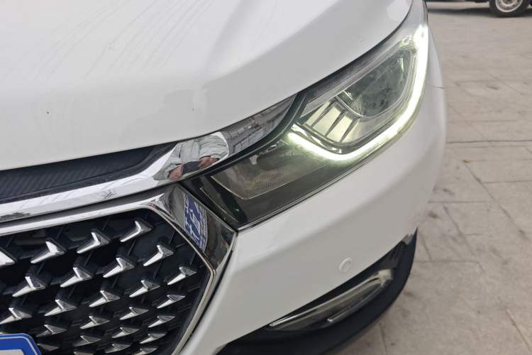 Used Luxgen U5 SUV 2017 1.6L CVT Prestige Edition Left Front Headlight