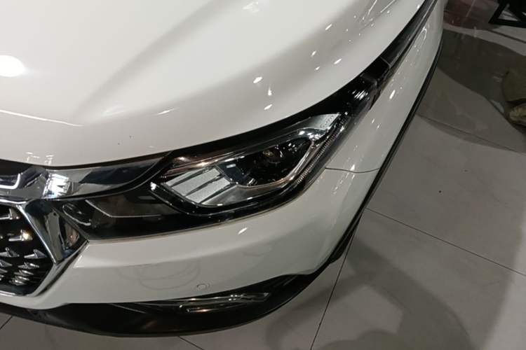 Used Luxgen U5 SUV 2017 1.6L CVT Flagship Edition Left Front Headlight