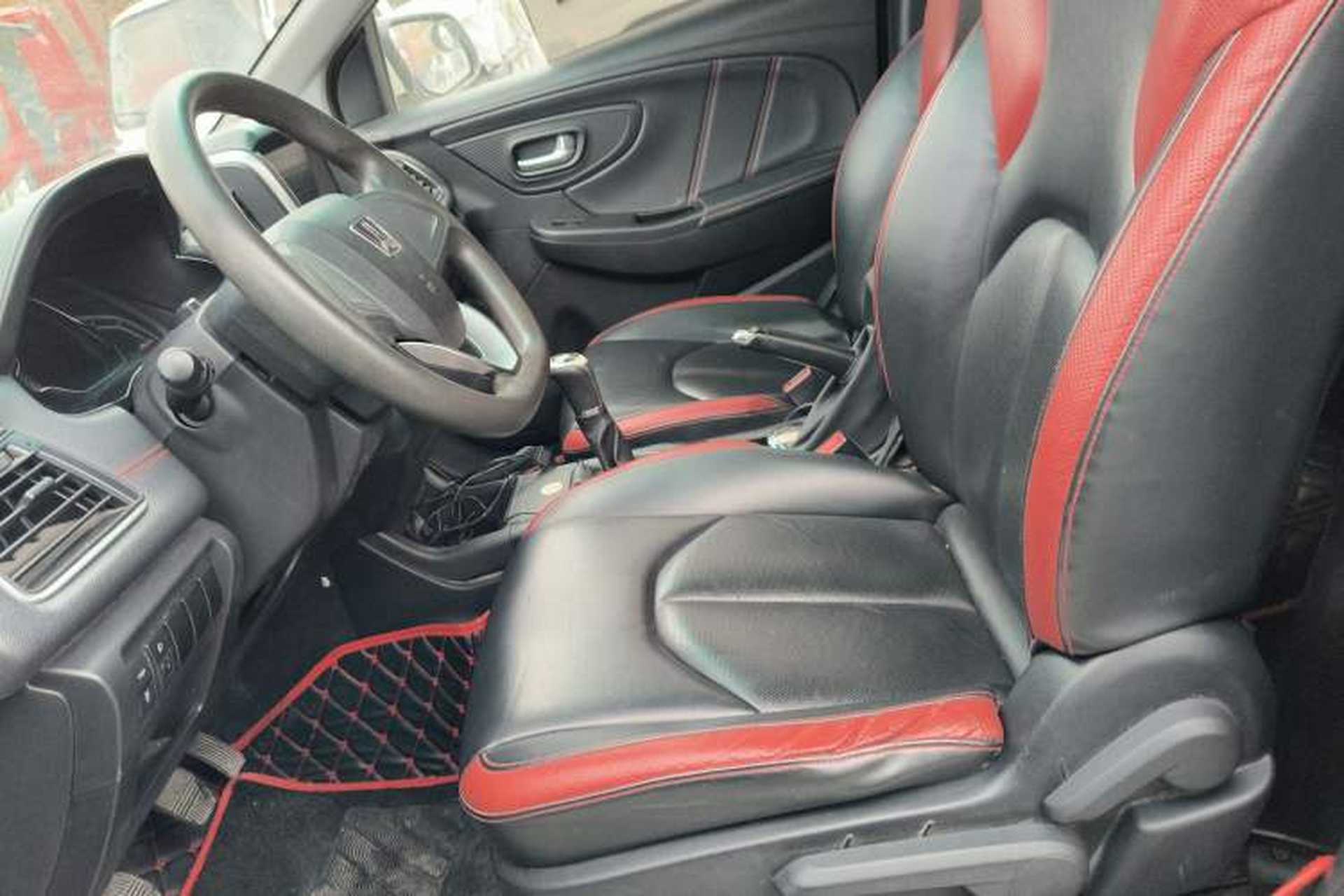 Used Luxgen U5 SUV 2017 1.6L Manual Knight Edition Left Front Seat