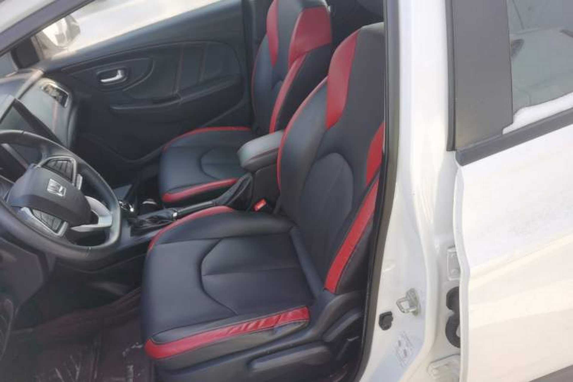 Used Luxgen U5 SUV 2017 1.6L CVT Jazz Edition Left Front Seat