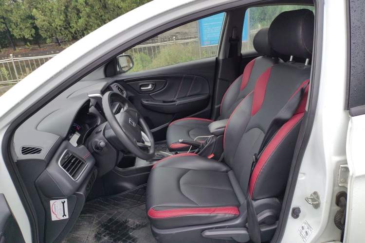 Used Luxgen U5 SUV 2017 1.6L CVT Knight Edition Left Front Seat