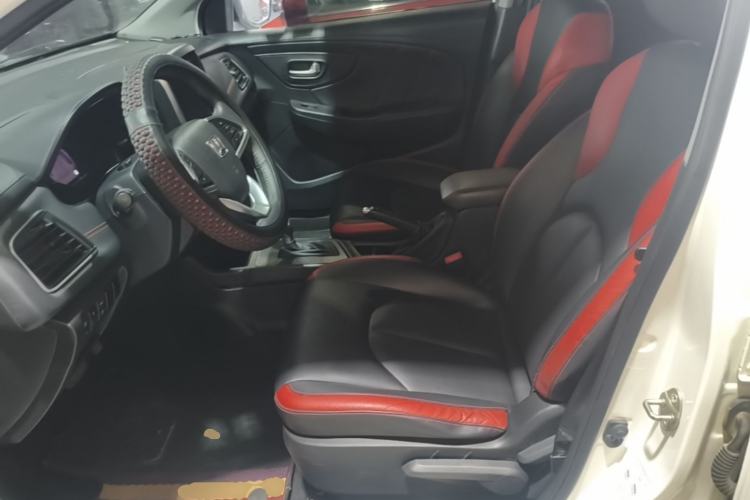 Used Luxgen U5 SUV 2017 1.6L CVT Flagship Edition Left Front Seat