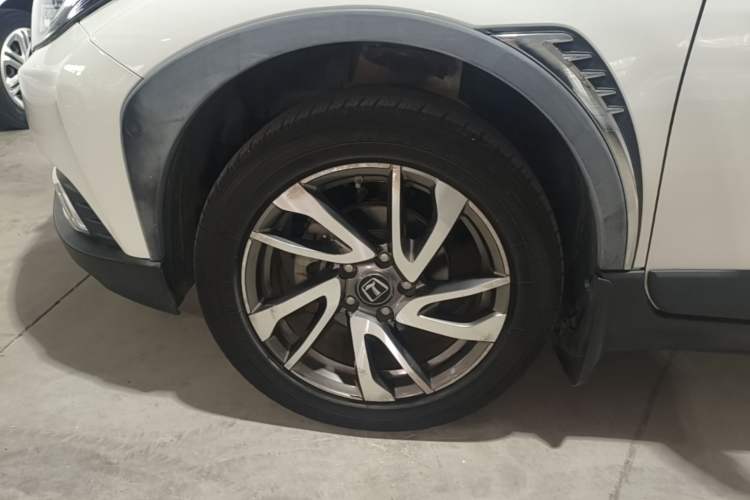 Used Luxgen U5 SUV 2017 1.6L CVT Flagship Edition Left Front Wheel Hub
