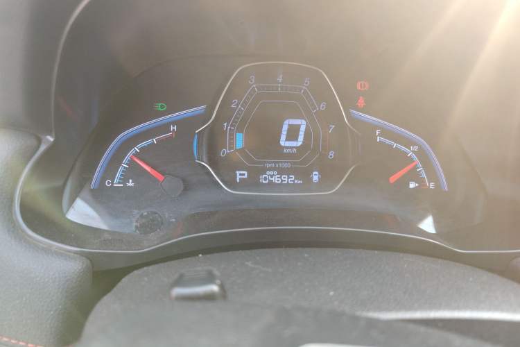 Used Luxgen U5 SUV 2017 1.6L CVT Knight Edition Odometer Close Up