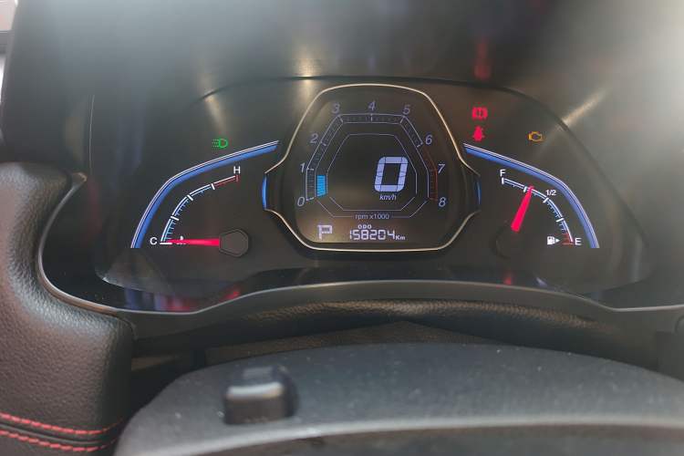 Used Luxgen U5 SUV 2017 1.6L CVT Jazz Edition Odometer Close Up