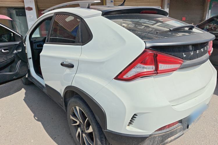 Used Luxgen U5 SUV 2017 1.6L CVT Maxima AR+ Edition Rear Left 45 Deg