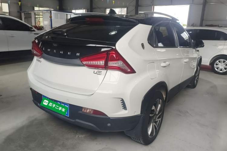 Used Luxgen U5 SUV 2017 1.6L CVT Flagship Edition Rear Right 45 Deg