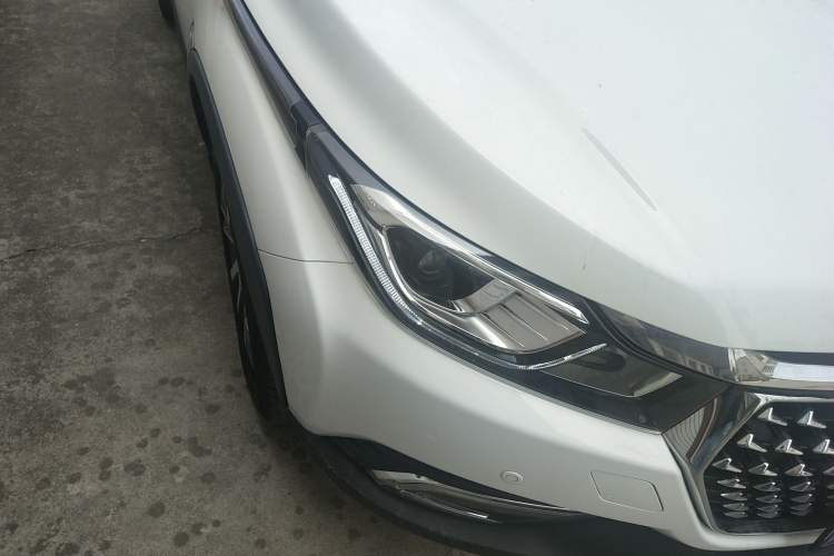 Used Luxgen U5 SUV 2017 1.6L Manual Knight Edition Right Front Headlight