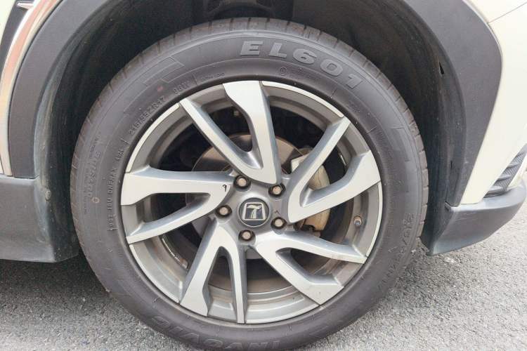 Used Luxgen U5 SUV 2017 1.6L CVT Jazz Edition Right Front Wheel Hub