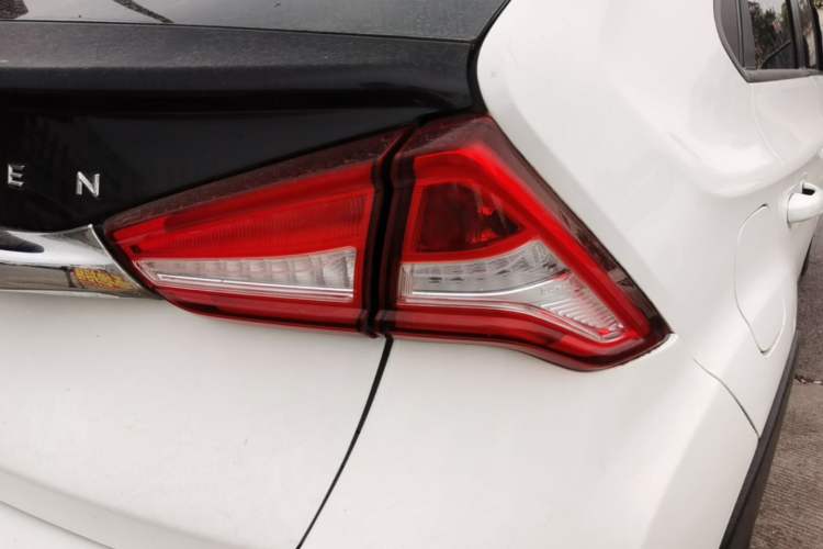 Used Luxgen U5 SUV 2017 1.6L CVT Jazz Edition Right Rear Taillight