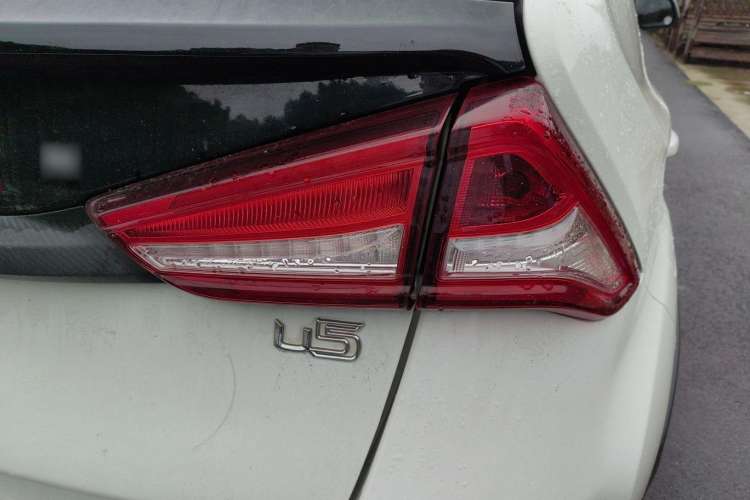 Used Luxgen U5 SUV 2017 1.6L CVT Knight Edition Right Rear Taillight