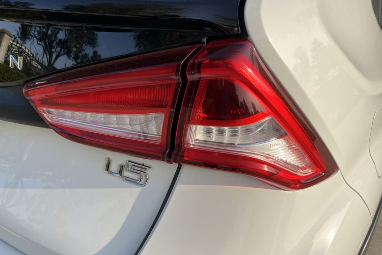Used Luxgen U5 SUV 2017 1.6L CVT Jazz Edition Right Rear Taillight
