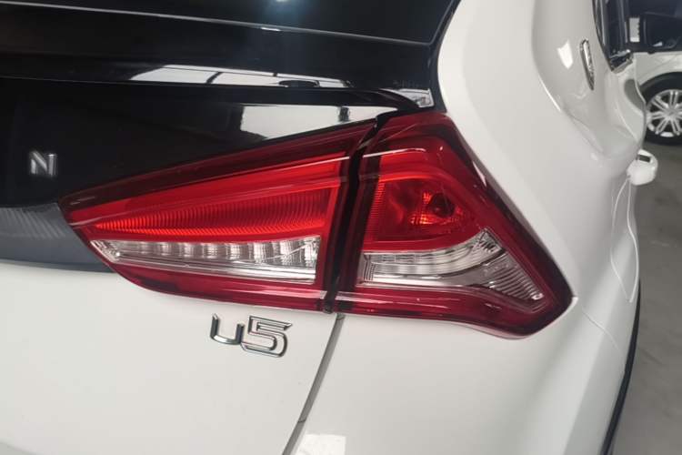 Used Luxgen U5 SUV 2017 1.6L CVT Flagship Edition Right Rear Taillight