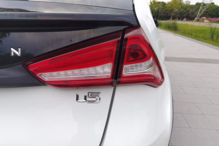 Used Luxgen U5 SUV 2017 1.6L CVT Maxima AR+ Edition Right Rear Taillight