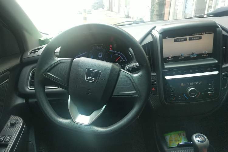 Used Luxgen U5 SUV 2017 1.6L Manual Knight Edition Steering Wheel