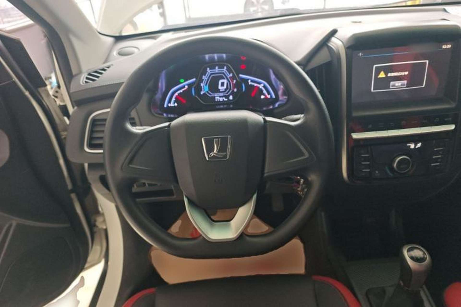 Used Luxgen U5 SUV 2017 1.6L Manual Knight Edition Steering Wheel