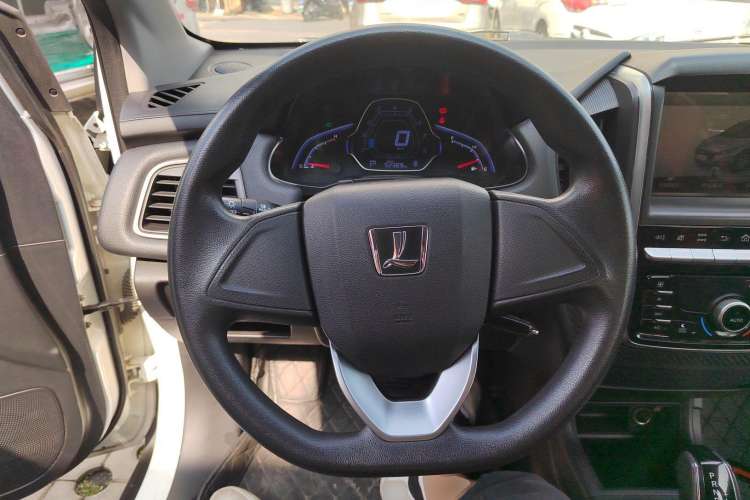 Used Luxgen U5 SUV 2017 1.6L CVT Knight Edition Steering Wheel