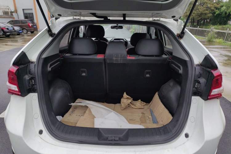 Used Luxgen U5 SUV 2017 1.6L CVT Knight Edition Trunk