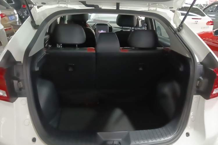 Used Luxgen U5 SUV 2017 1.6L CVT Flagship Edition Trunk