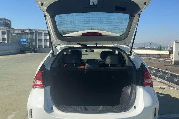 Used Luxgen U5 SUV 2017 1.6L CVT Knight Edition Trunk