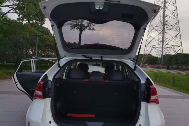 Used Luxgen U5 SUV 2017 1.6L CVT Maxima AR+ Edition Trunk