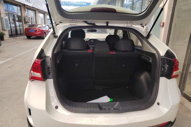 Used Luxgen U5 SUV 2017 1.6L CVT Knight Edition Trunk