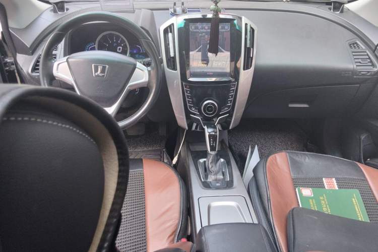 Used Luxgen U6 SUV 2014 1.8T Fashion Edition Center Console