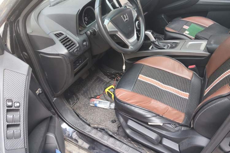 Used Luxgen U6 SUV 2014 1.8T Fashion Edition Driver Seat