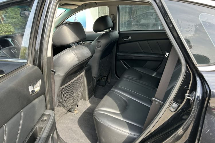 Used Luxgen U6 SUV 2014 1.8T Fashion Edition Interior 3