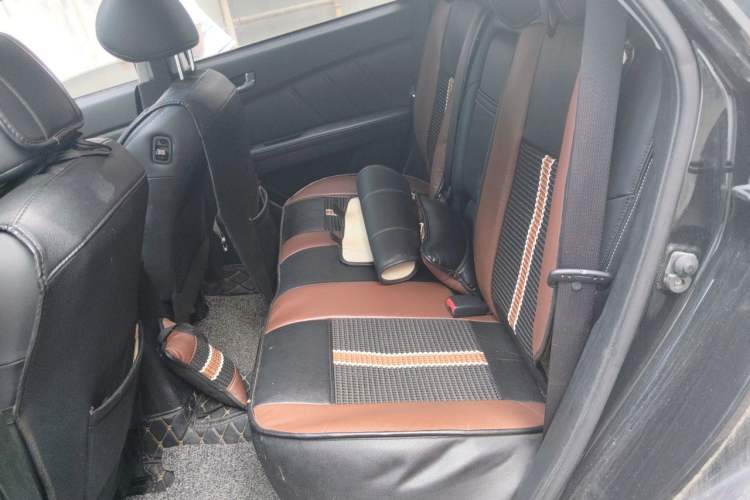 Used Luxgen U6 SUV 2014 1.8T Fashion Edition Left Rear Seat