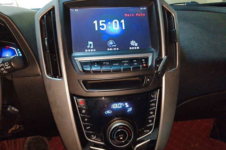 Used Luxgen U6 SUV 2014 1.8T Fashion Edition Audio And AC Panel