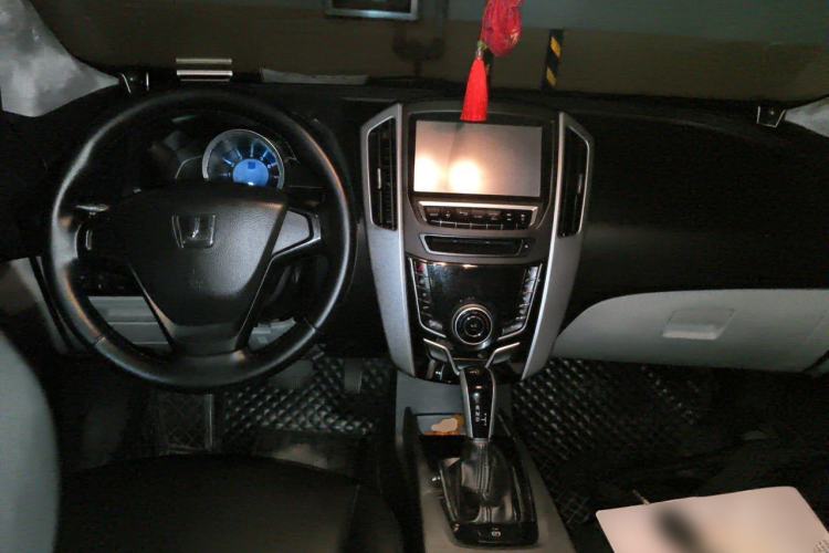 Used Luxgen U6 SUV 2014 1.8T Fashion Edition Center Console
