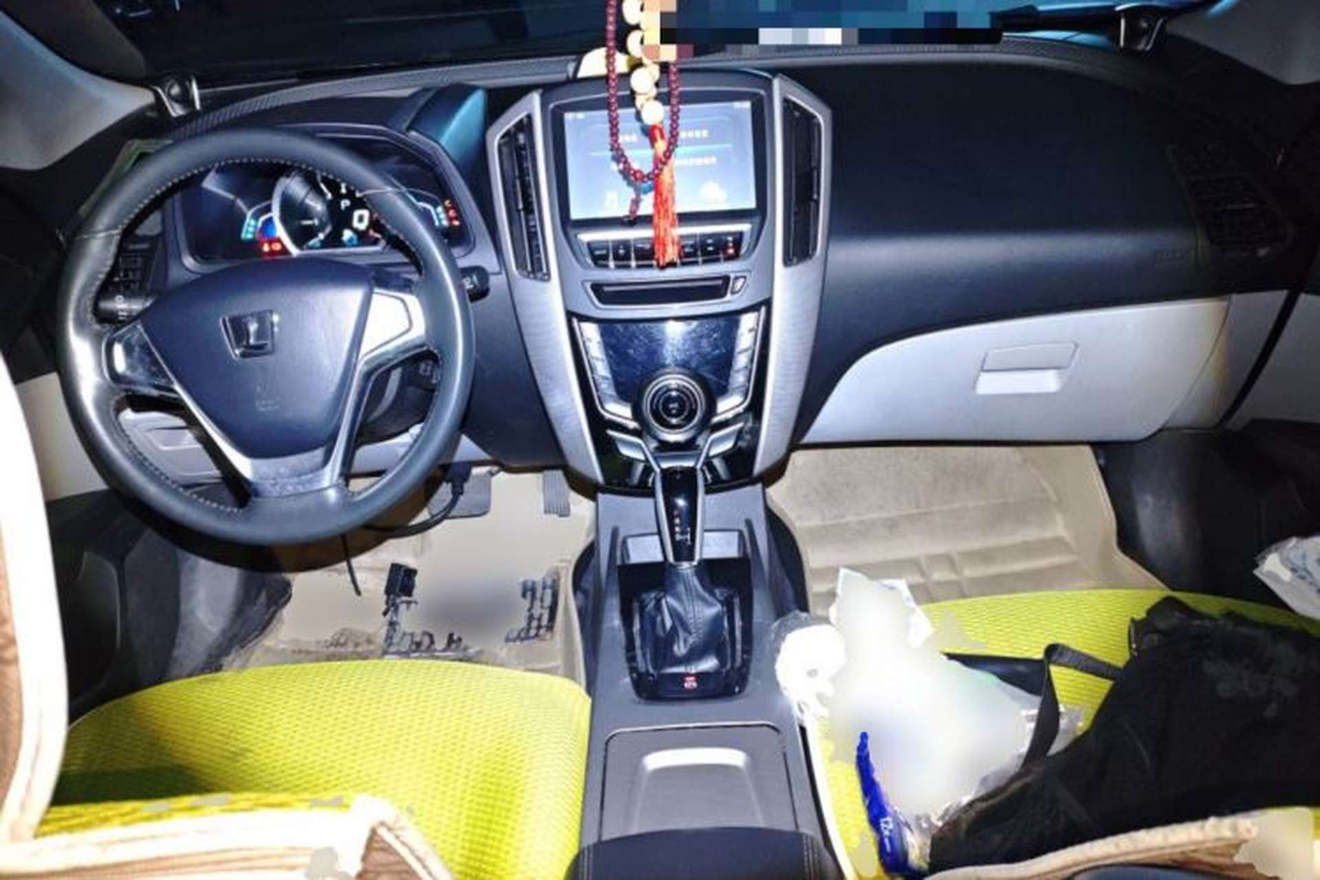 Used Luxgen U6 SUV 2014 1.8T Fashion Edition Center Console