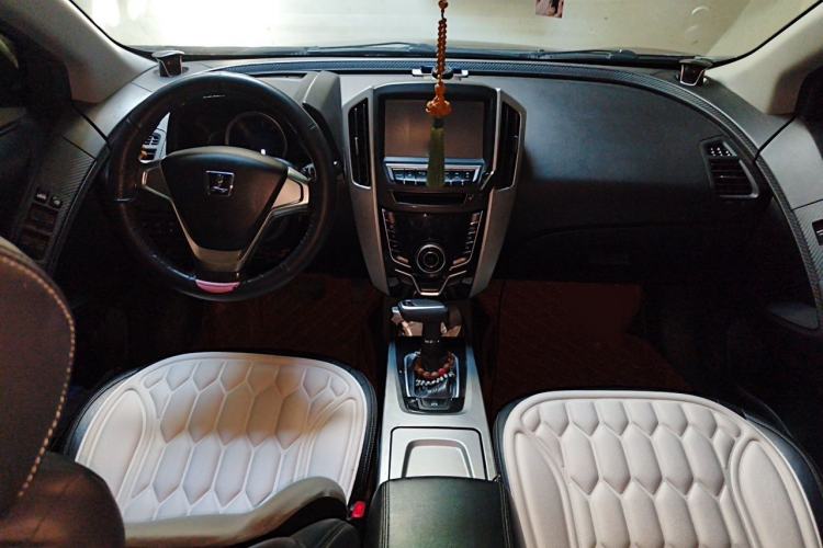Used Luxgen U6 SUV 2014 1.8T Fashion Edition Center Console