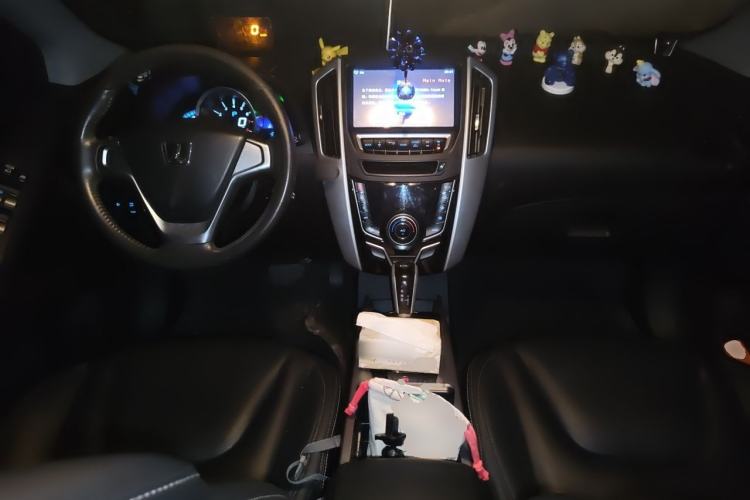 Used Luxgen U6 SUV 2014 1.8T Fashion Edition Center Console