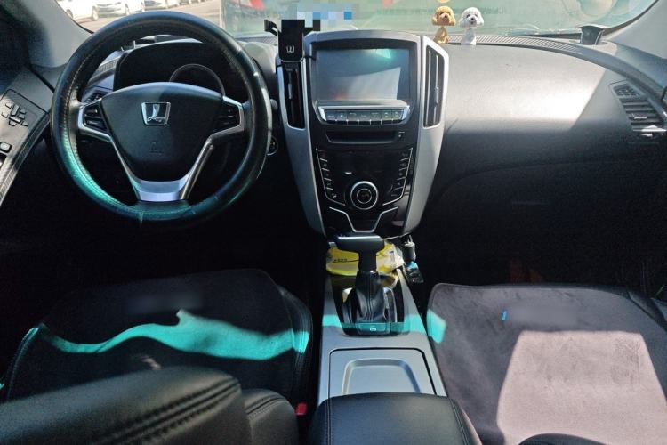 Used Luxgen U6 SUV 2014 1.8T ZhiZun Model Center Console