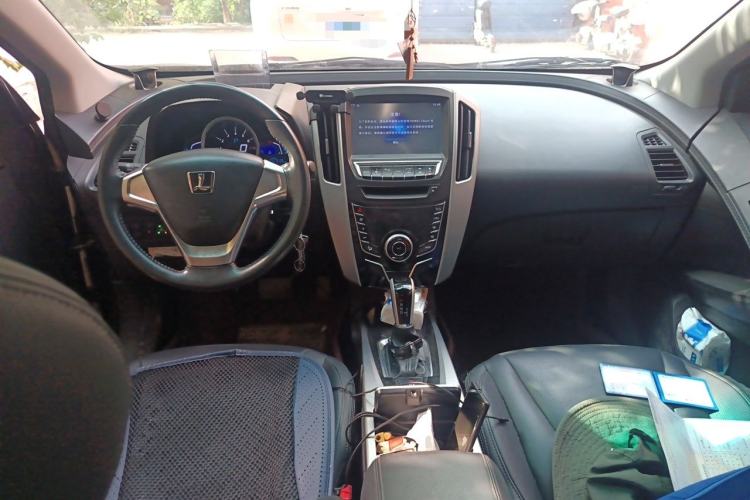 Used Luxgen U6 SUV 2014 1.8T Fashion Edition Center Console